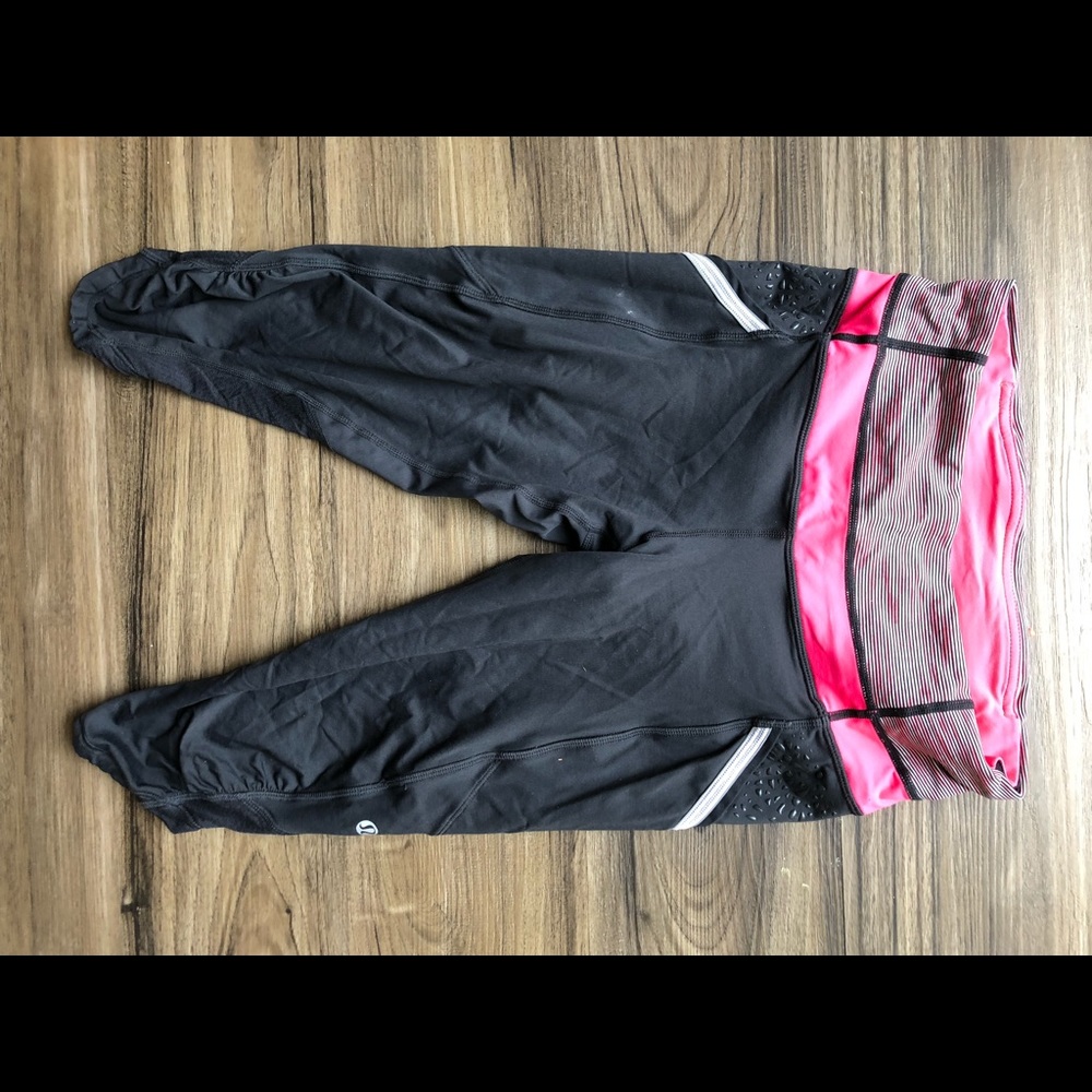 Lululemon cropped workout leggings